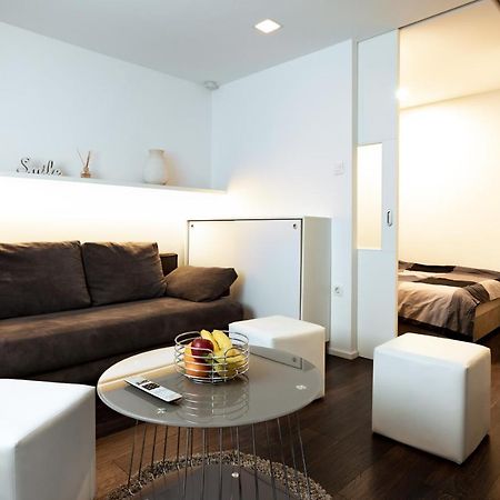 Elegant 1-Bedroom Apartment Near Hill Forest Любляна Экстерьер фото